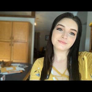 Meet your Posher, Destyni